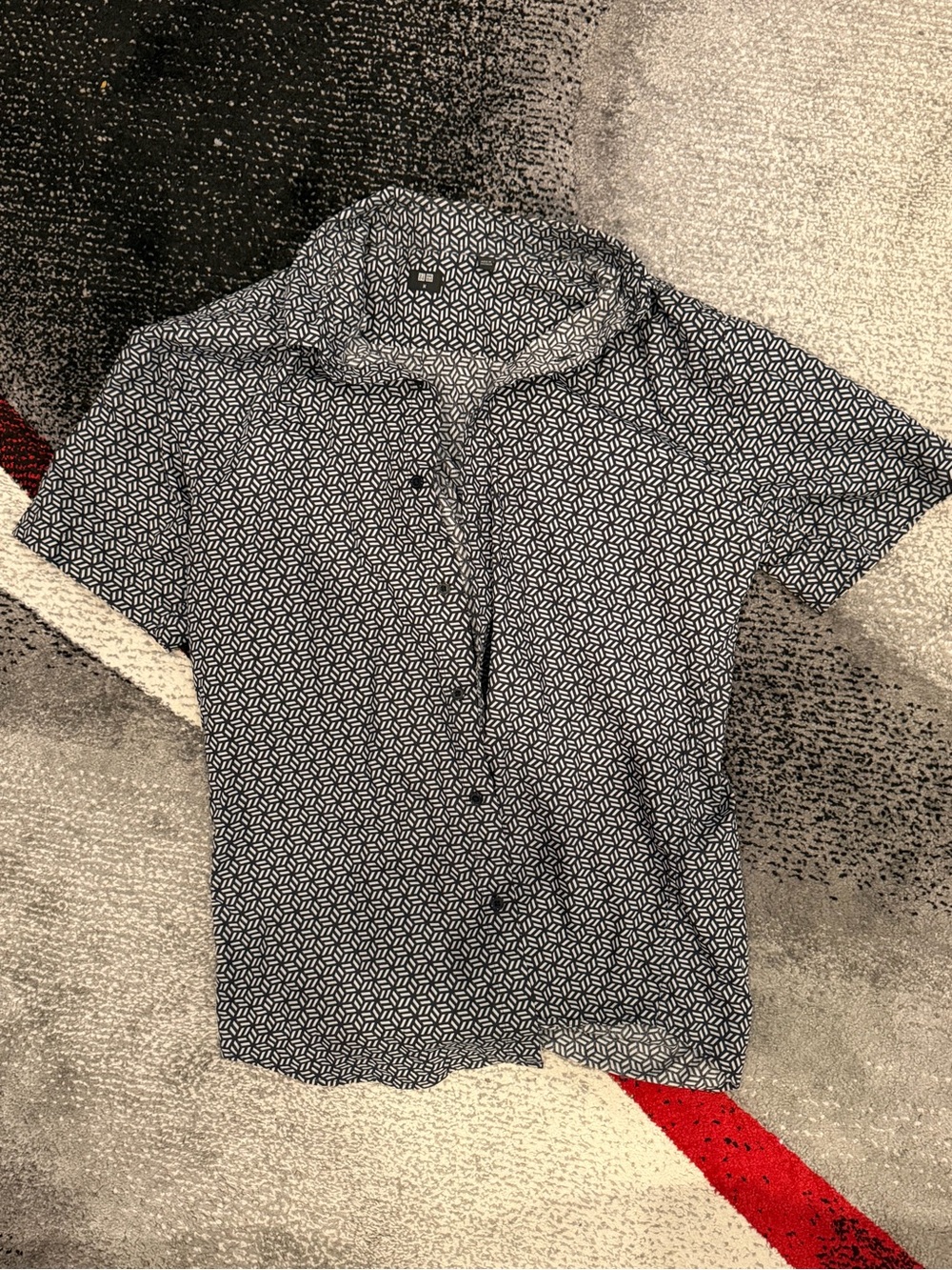 Uniqlo Men's Short-Sleeve Geometric Button-Up Shirt - Black/White